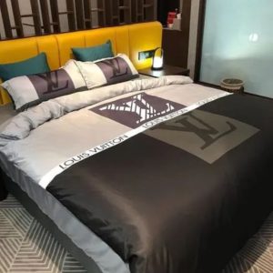 Bright Beige And Brown Louis Vuitton Bedding Set