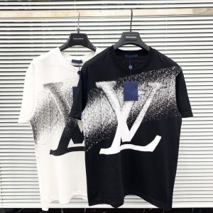 Limited Edition 2025 Louis Vuitton Unisex T-Shirt DN9180302