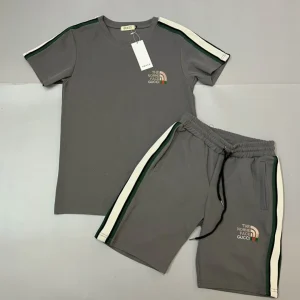2025 Gucci Summer Tracksuits for men - DN9100608
