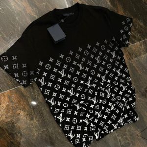 Louis Vuitton Luxury T-Shirt DN26200400