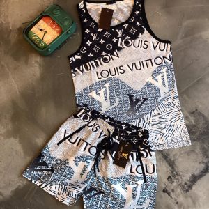 Louis Vuitton Luxury Summer Tracksuit For Men DN26210375