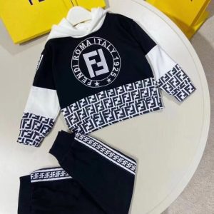 Kid Luxury Fendi Tracksuits DN26020649