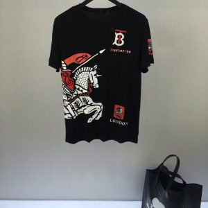 Burberry Unisex T-Shirt – DN607644