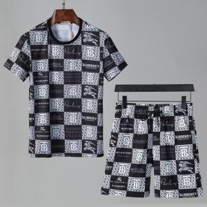 2025 Burberry Tracksuits for men - DN22412