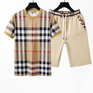 2025 Burberry Tracksuits for men - DN22403