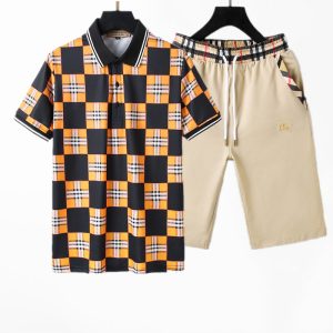 Burberry 2025  Polo Tracksuits for men - DN22417