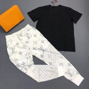 2025 Louis Vuitton Tracksuits  - DN605502