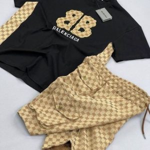 2025 Balenciaga Tracksuits for men - DN26120539