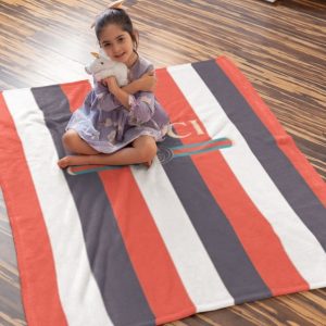 Gucci Black And White Luxury Brand Hot Logo Premium Blanket Fleece Home Decor LVT00166